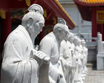 Konfuzius Statuen