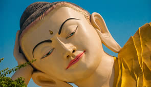 liegende Buddha Statue in Bago Myanmar