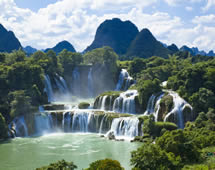 Vietnam Dschungel Wasserfall