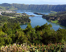 Lagoa Azul and Lagoa Verde, Sao Miguel, Azoren