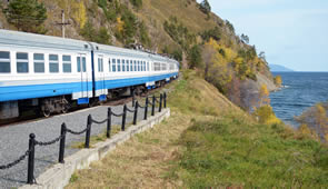 Transsibirische Eisenbahn am Baikalsee