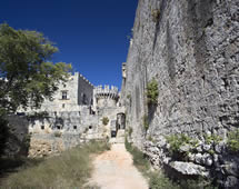 antike Stadtmauer auf der Insel Rhodos