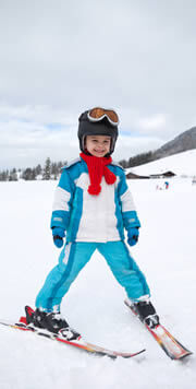 Winterurlaub mit Kind Ski fahren lernen 