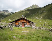 Schutzhütte in den Bergen Tirols