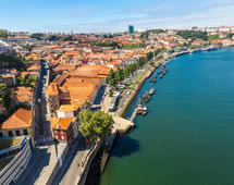 Portugal Porto Blick von oben auf den Hafen