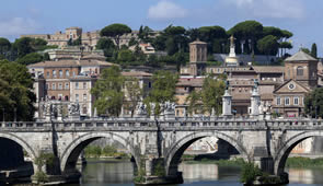Rom Brücke über den Fluss Tiber