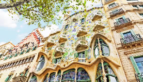 Barcelona Gaudi Hausfasade