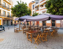 Straßencafe in Sevilla